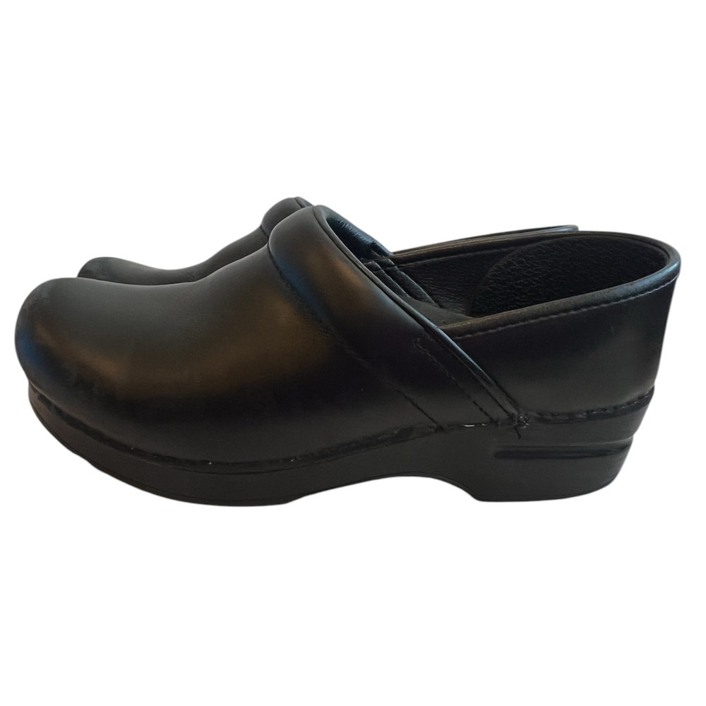 Dansko Professional Slip-On Black Leather Clogs for Women - Rocker Sole size 39